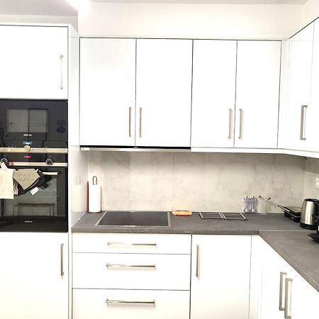 Fabilicious Suites - 2 Apartments- Romantic Jacuzzi & Spacious Family Comfort Atina Dış mekan fotoğraf