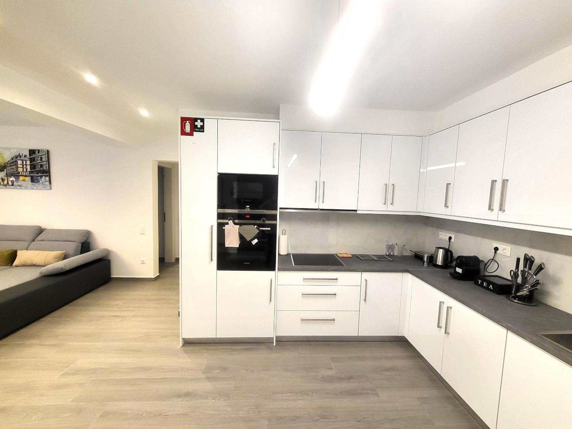 Fabilicious Suites - 2 Apartments- Romantic Jacuzzi & Spacious Family Comfort Atina Dış mekan fotoğraf